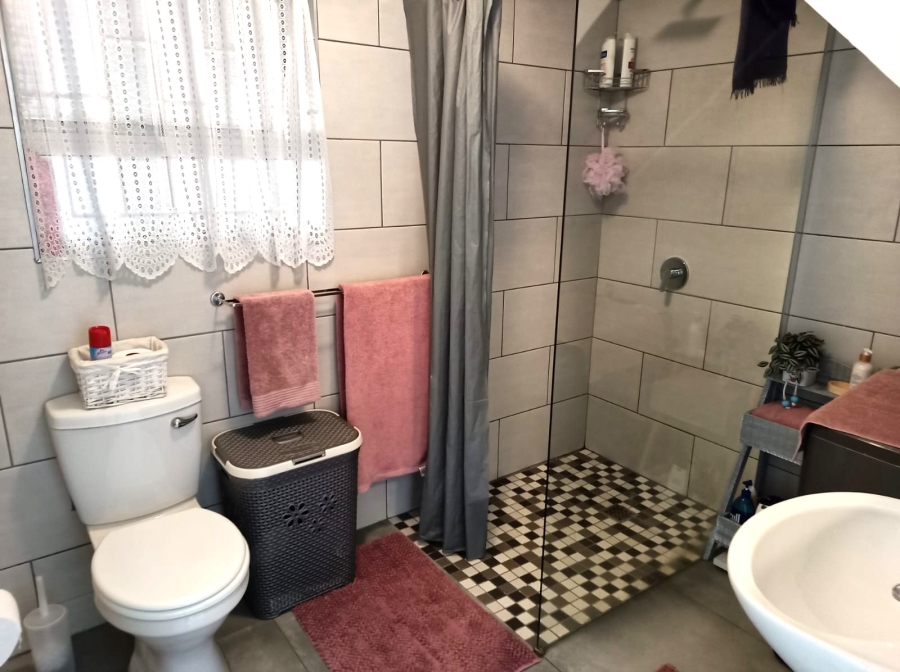 2 Bedroom Property for Sale in Hartenbos Central Western Cape